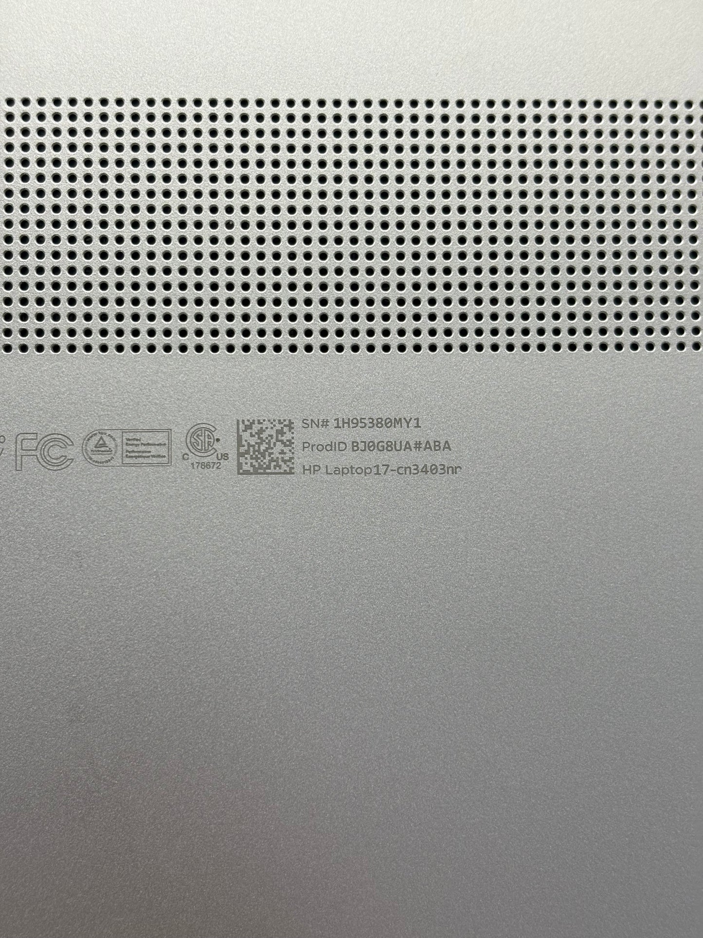 HP 17-cn3403nr 17.3-inch Intel Core i3 8GB RAM 128GB SSD Silver Laptop