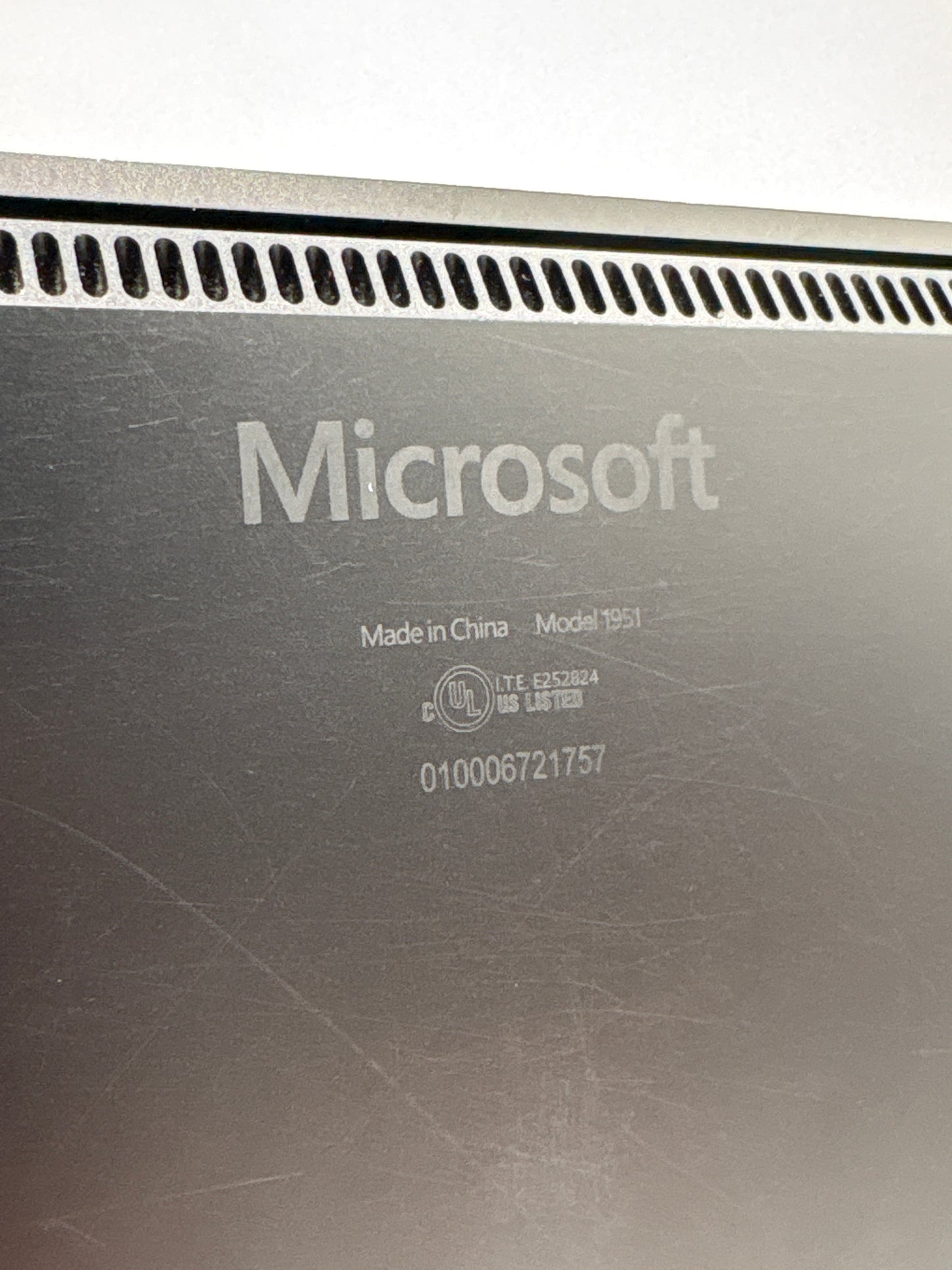 Microsoft Surface Laptop 4 13" Touch i7-1185G7 16GB RAM 256GB SSD — Model: 1951