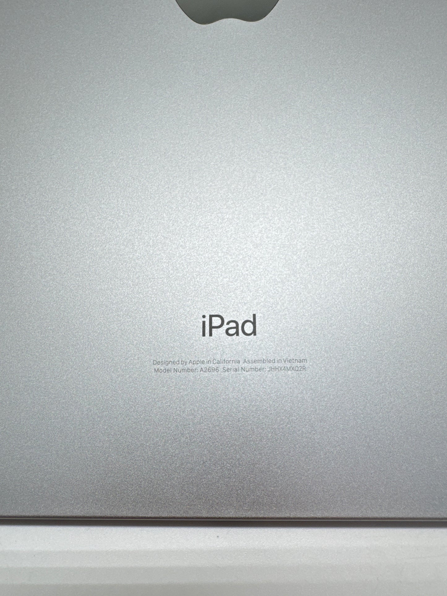 Apple iPad 10th Gen 64GB A2696 Wi-Fi Only Silver