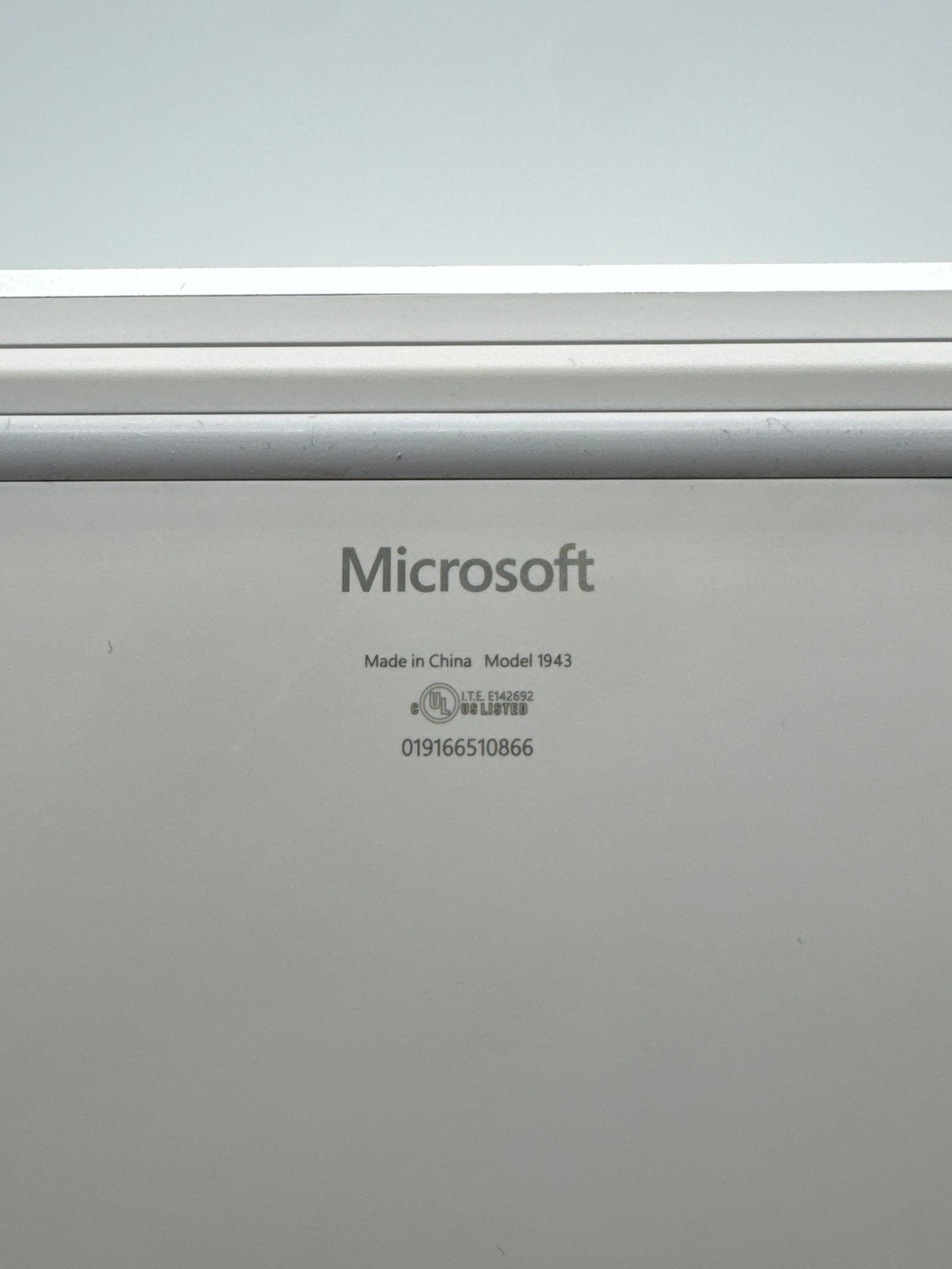 Microsoft Surface Laptop Go 1943 14-inch Core i5-1035G1 8GB 256GB Silver