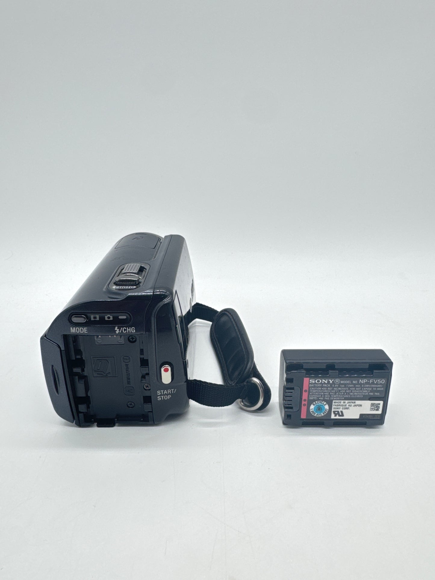 Sony HDR-XR350 Handycam 160GB w/ Battery, Power Cable, 16GB SD Card