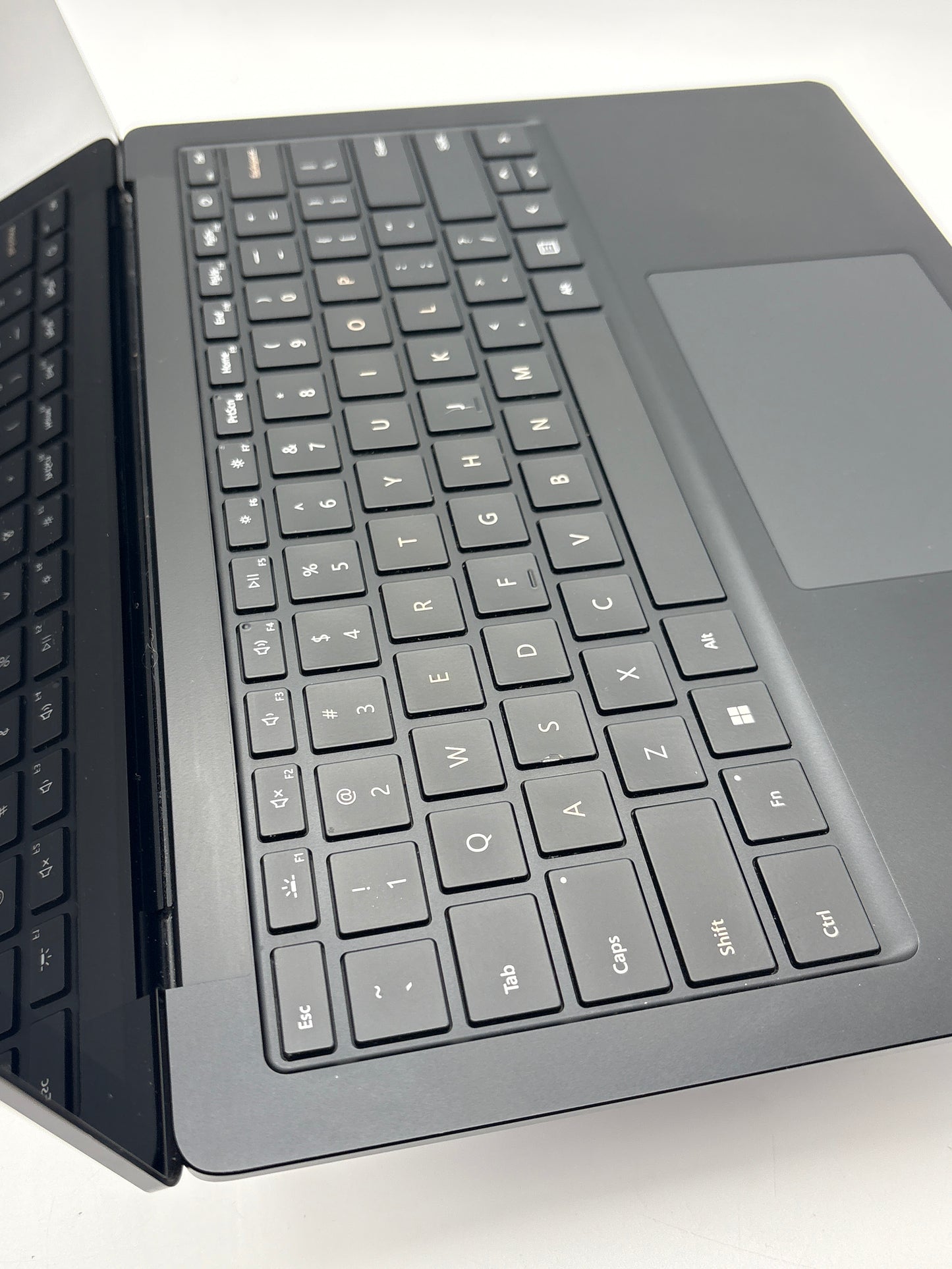 Microsoft Surface Laptop 4 13" Touch i7-1185G7 16GB RAM 256GB SSD — Model: 1951