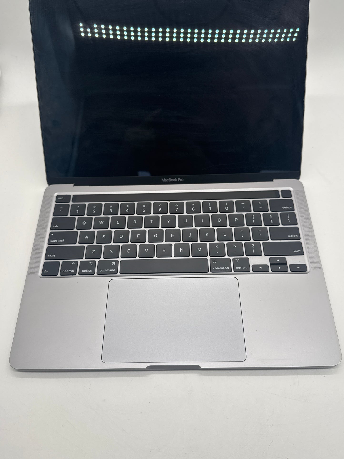 Apple MacBook Pro 13-inch A2289 2020 Core i7 8GB 256GB Space Grey - Read