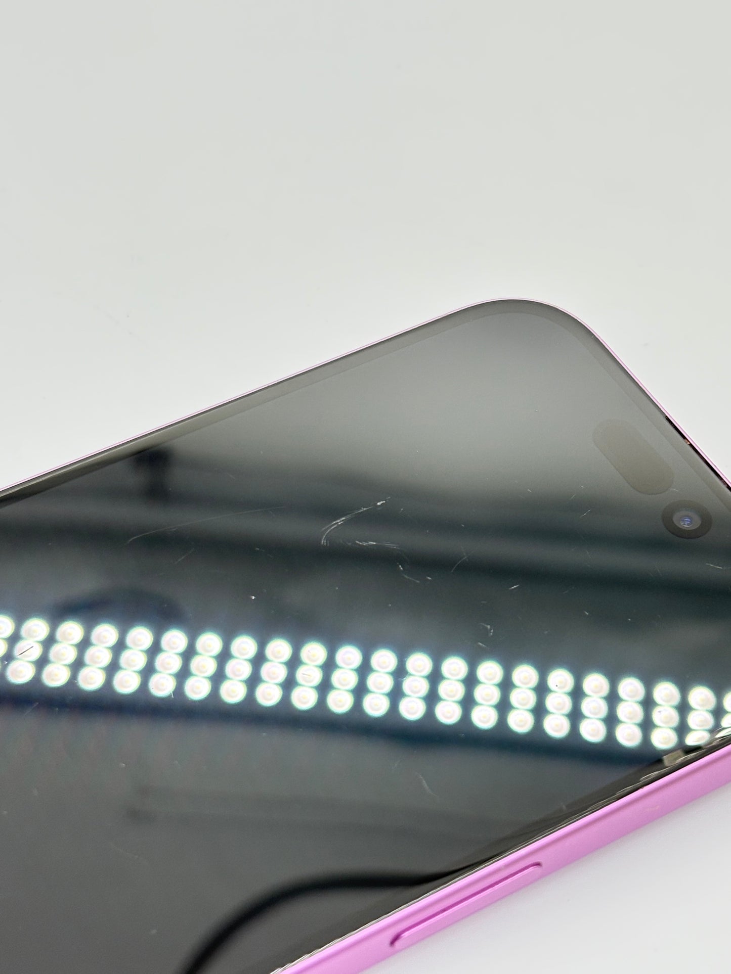 AT&T Apple iPhone 16 6.1" 128GB 100% Battery Health A3081 Pink