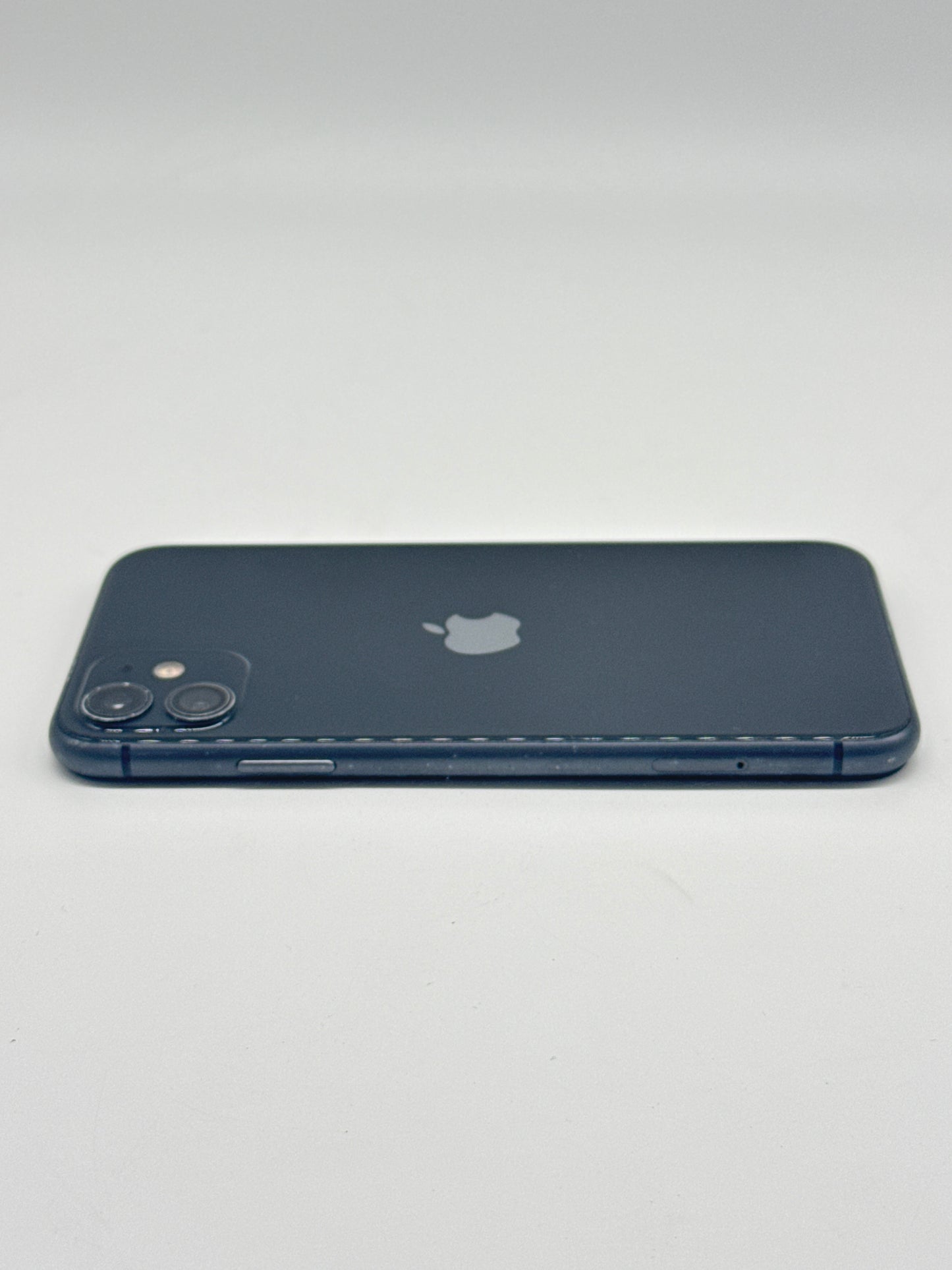 Unlocked Apple iPhone 11 64GB A2111 MWK02LL/A READ