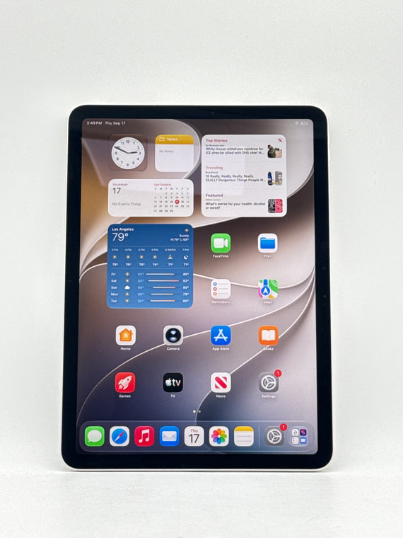 Apple iPad Air 11 11.0" A3266 M3 128GB Wi-Fi Only Starlight 96% Battery Health