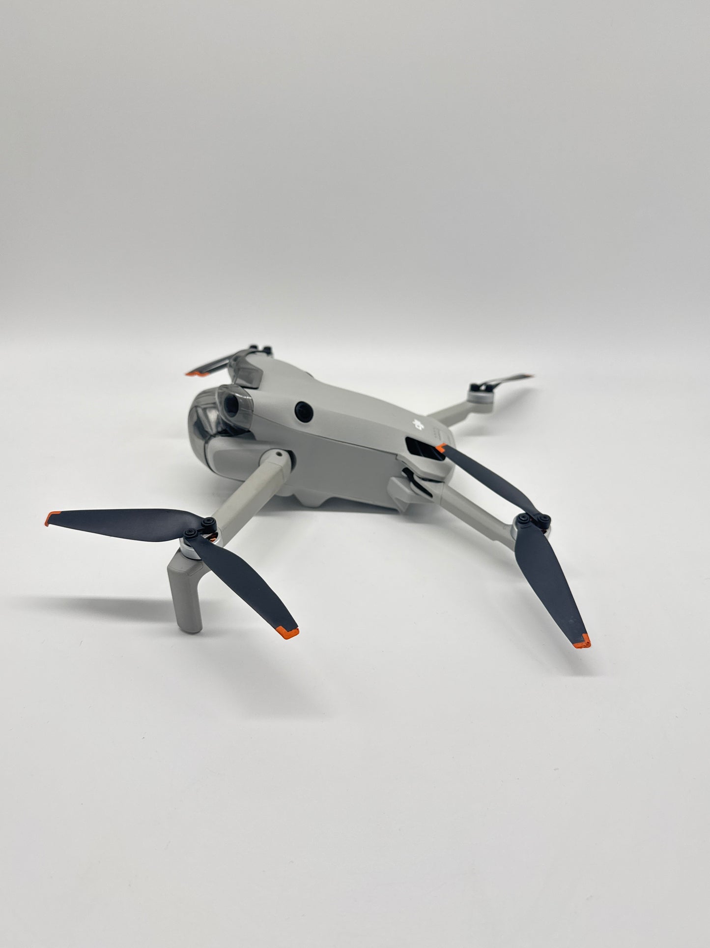 DJI Mini 4 Pro Fly More Combo RC331 Drone Gray w/ RC 2 Remote