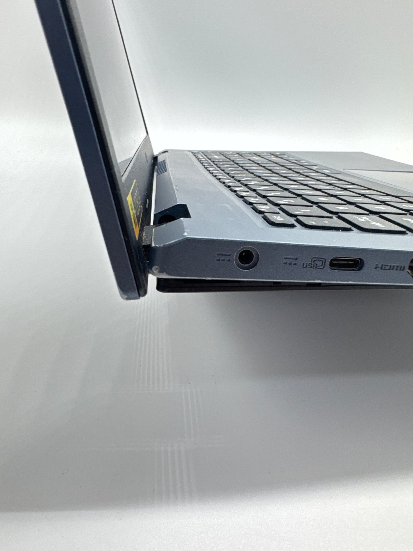 Acer Aspire 3 15.6" Laptop, Black, AMD Ryzen 5, 16GB RAM For parts only