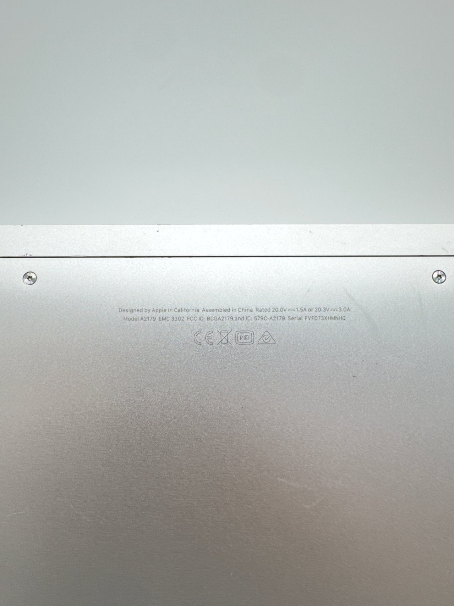Apple MacBook Air 13" Retina A2179 Core i5 8GB 256GB Broken