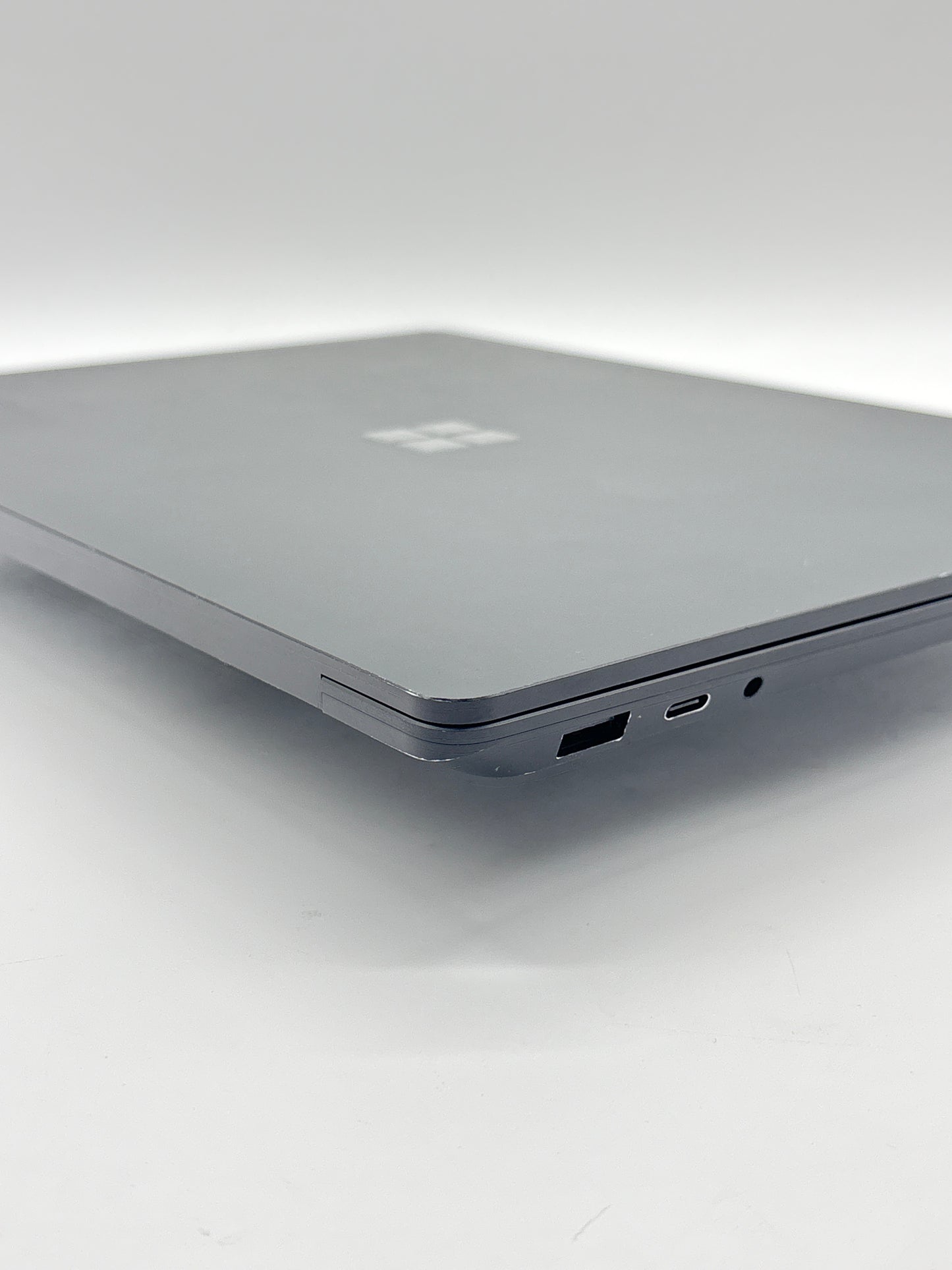Microsoft Surface Laptop 4 13" Touch i7-1185G7 16GB RAM 256GB SSD — Model: 1951
