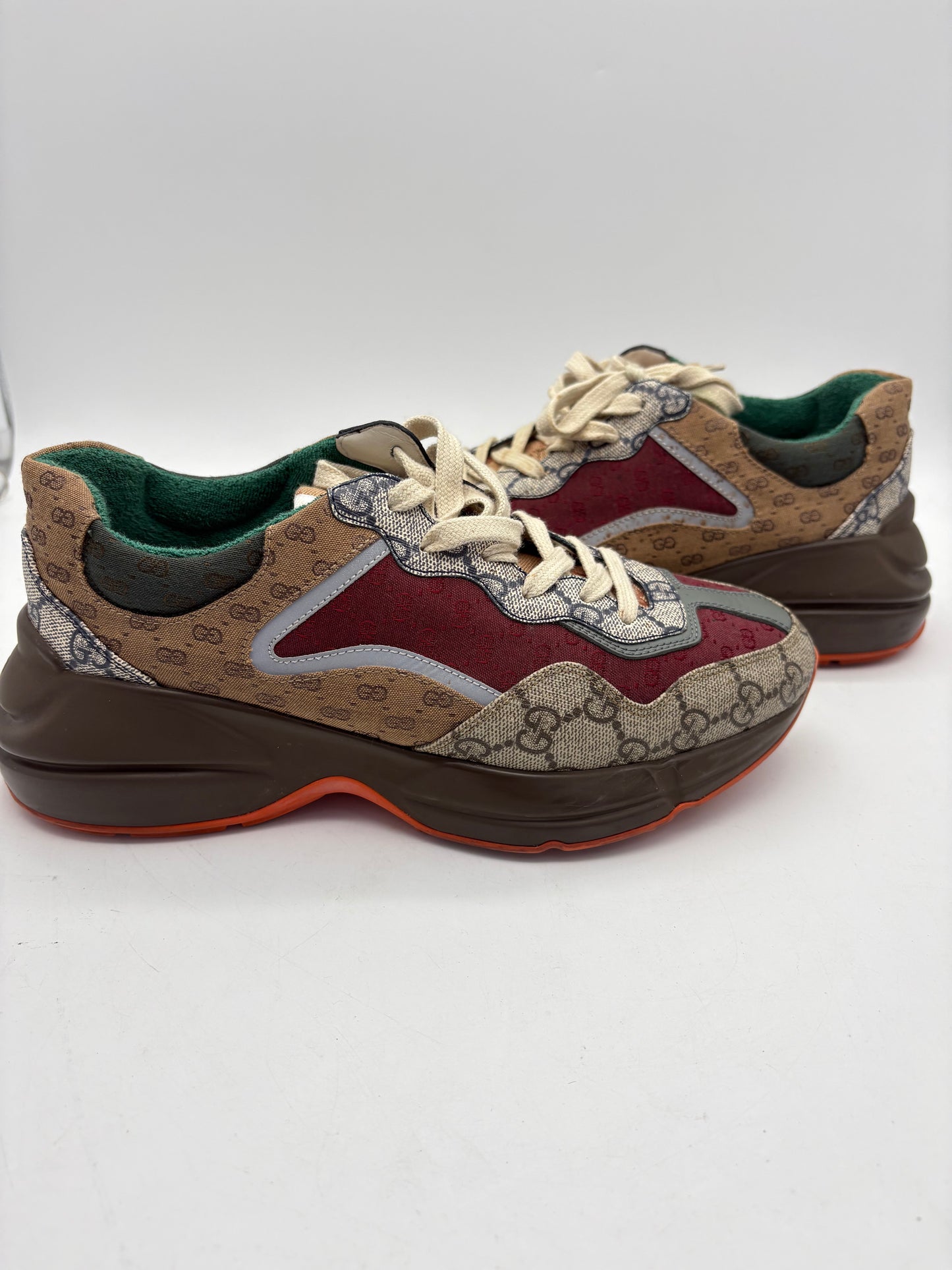 Gucci Rhyton GG Logo Leather Low Top Lace Up Sneakers