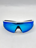 Oakley Meta Vanguard Smart Glasses White Used w/ Charging Case image 4