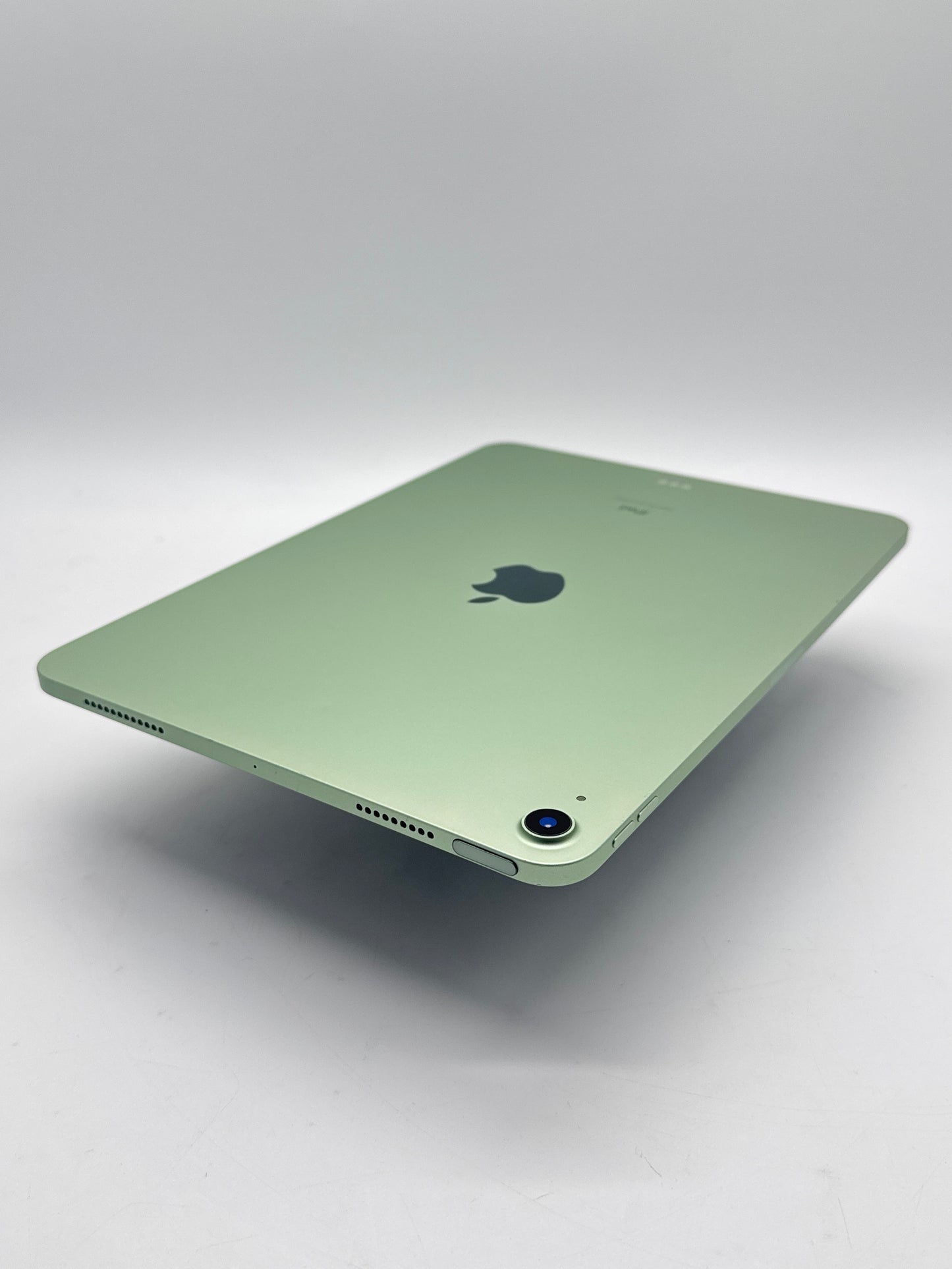 Apple iPad Air 4th Gen 64GB Wi-Fi Only Green A2316 MYFR2LL/A Cracked Screen