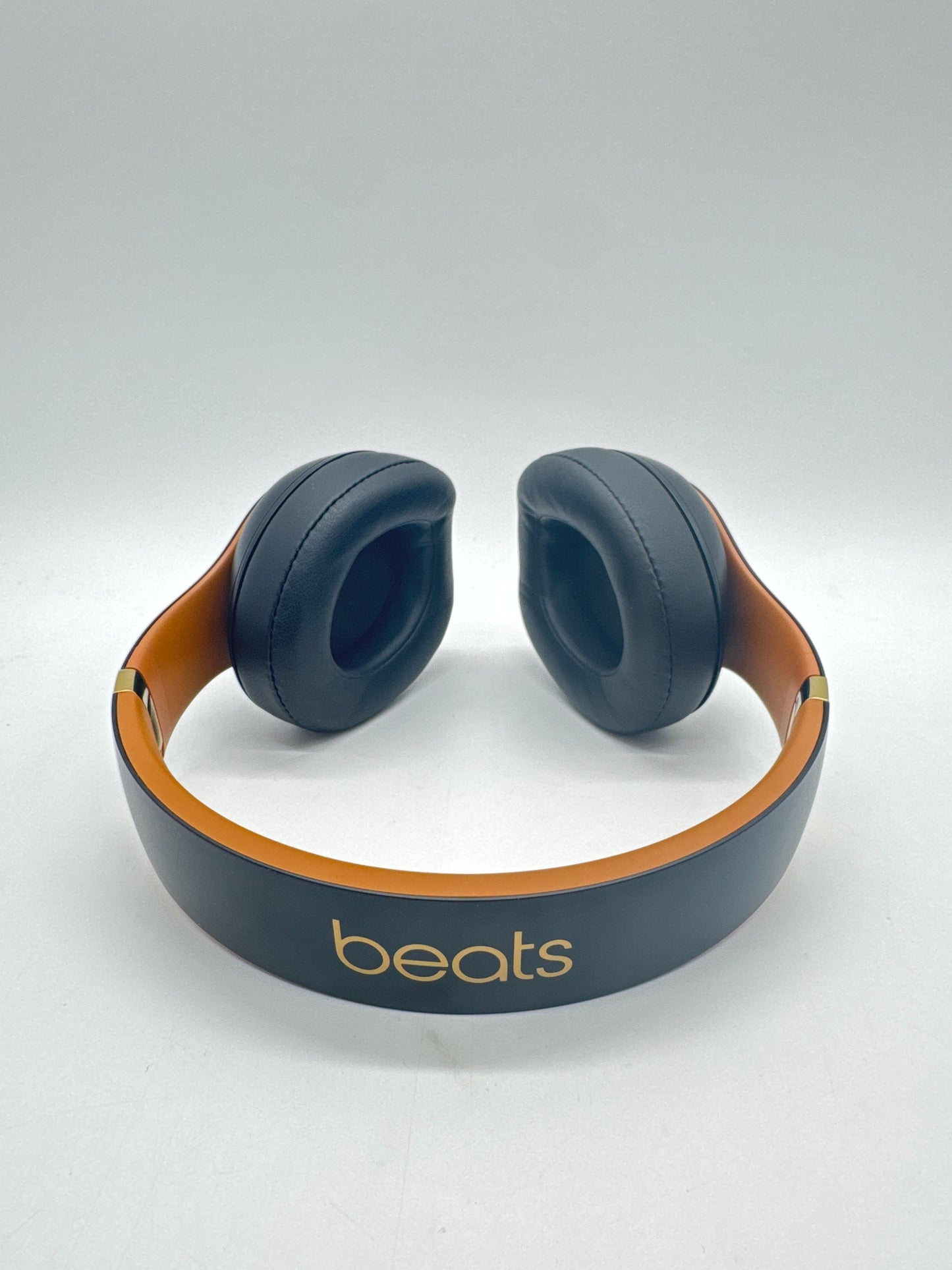 Beats Studio 3 Over the Ear Wireless Headphones A1914 Black