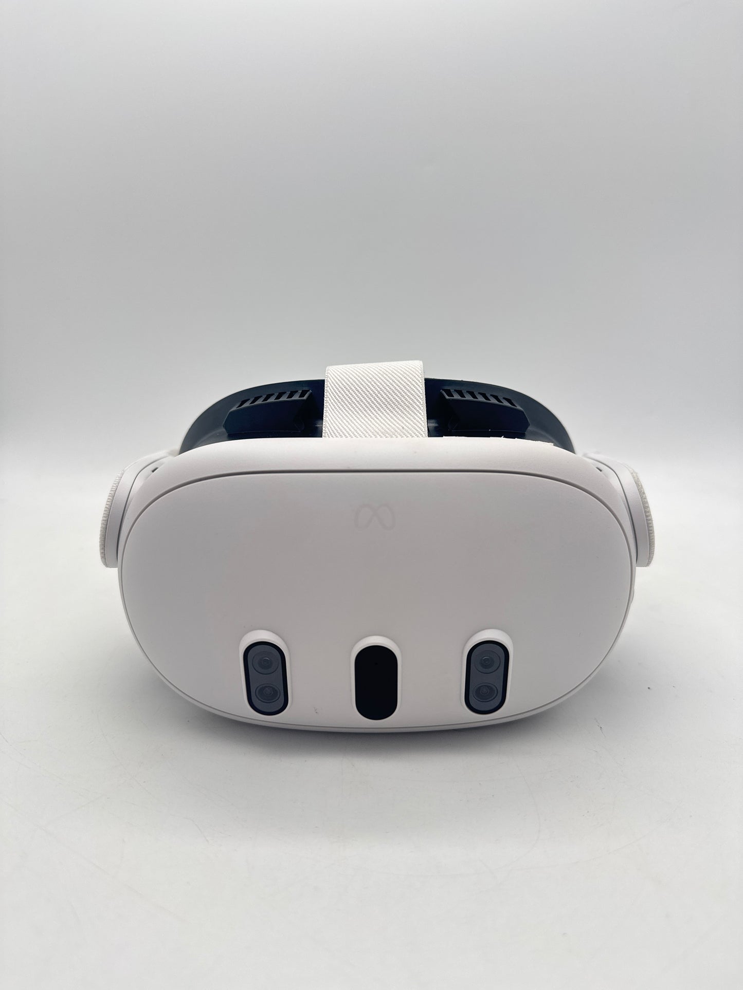 Meta Quest 3 S3A 512GB VR Headset White w/ Controllers Box Used Grade A