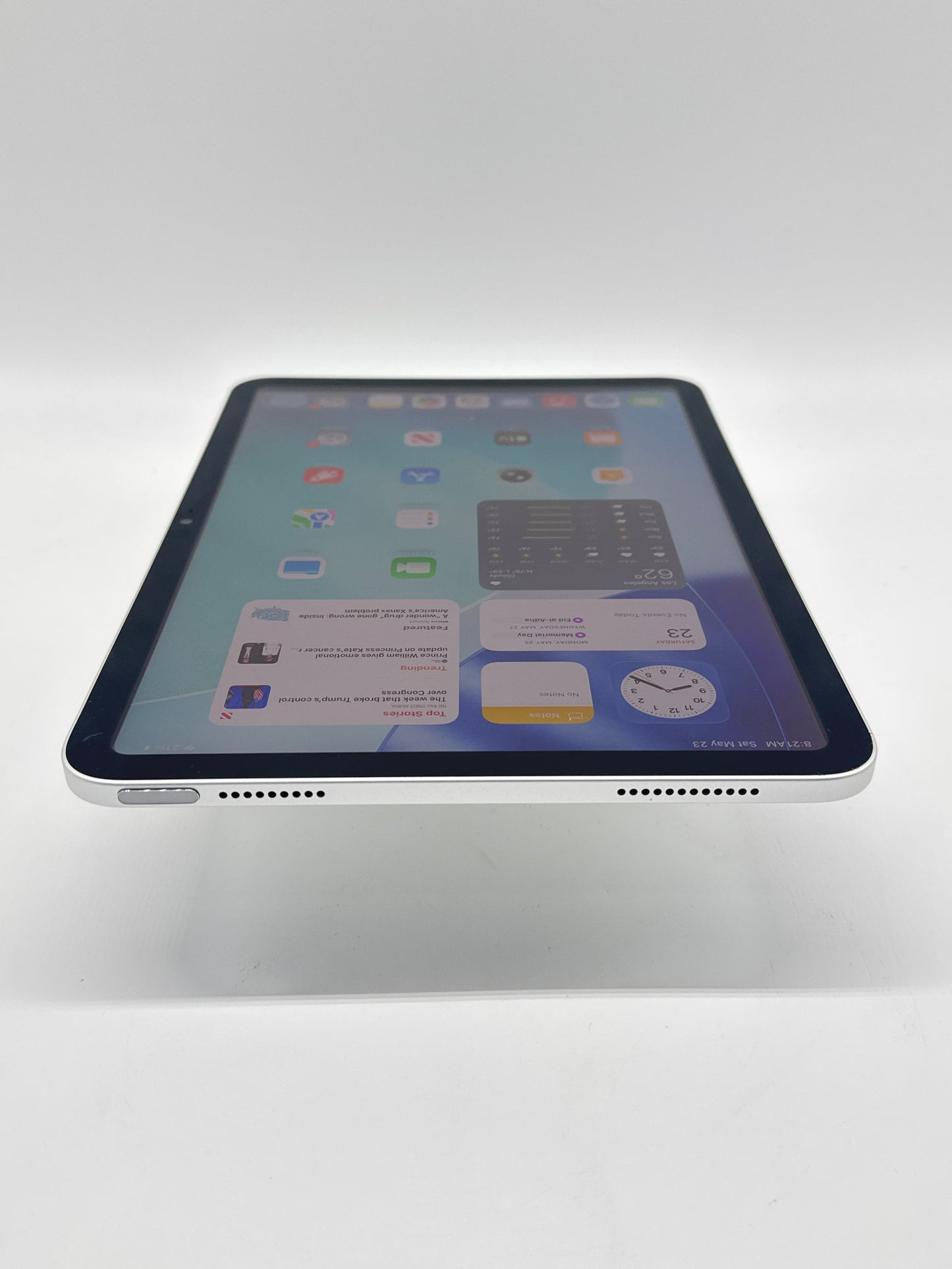 Apple iPad 10th Gen 64GB A2696 Wi-Fi Only Silver