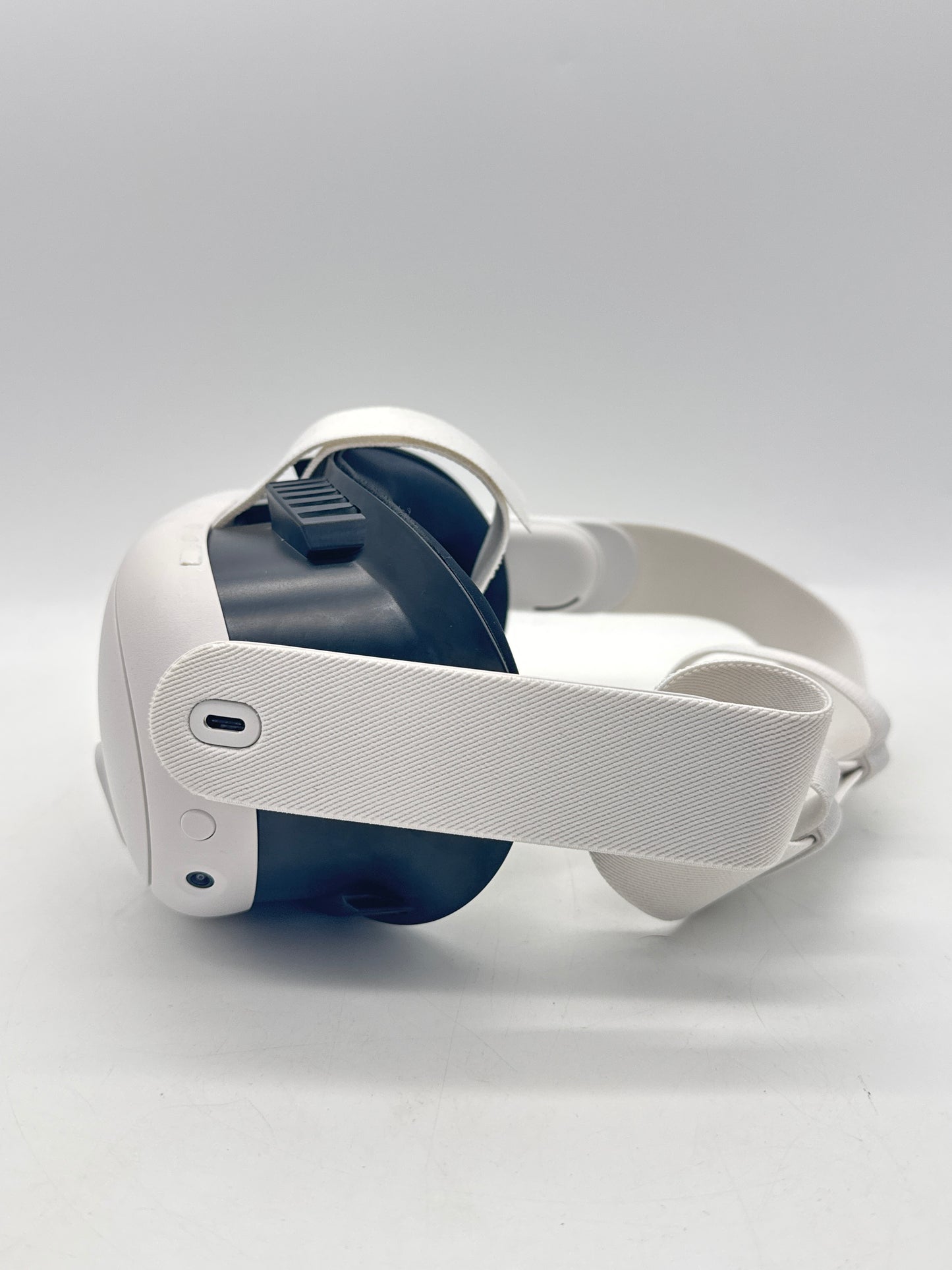 Meta Quest 3 S3A 512GB VR Headset White w/ Controllers Box Used Grade A