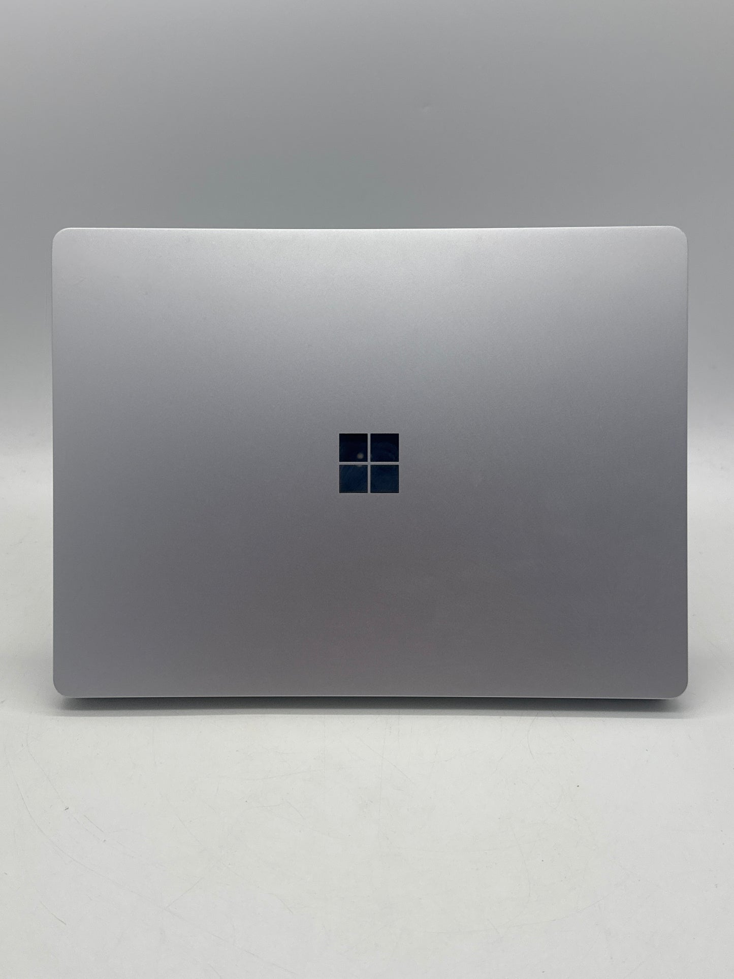 Microsoft Surface Laptop Go 1943 14-inch Core i5-1035G1 1.19Ghz 16GB 256GB Silver