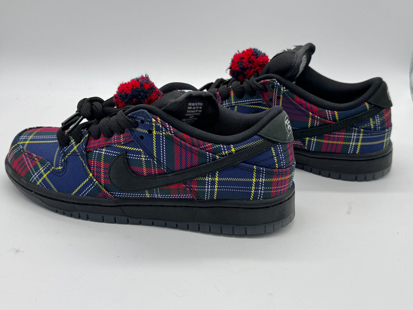 Nike SB Dunk Low Nardwuar Sneakers Plaid Multi Color