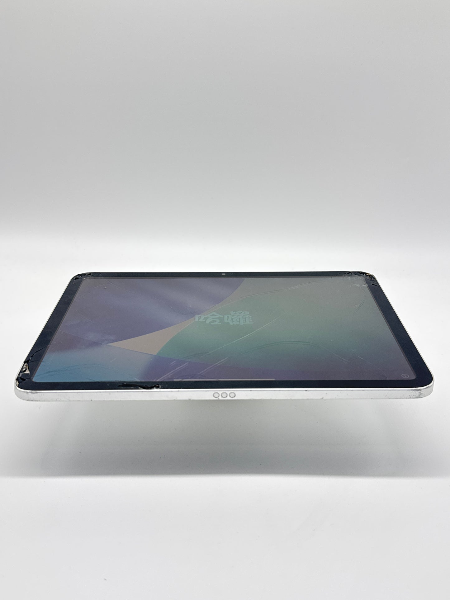 Apple iPad 10th Gen 64GB A2696 Wi-Fi Only Silver Cracked Screen Bad Digitizer Dents READ