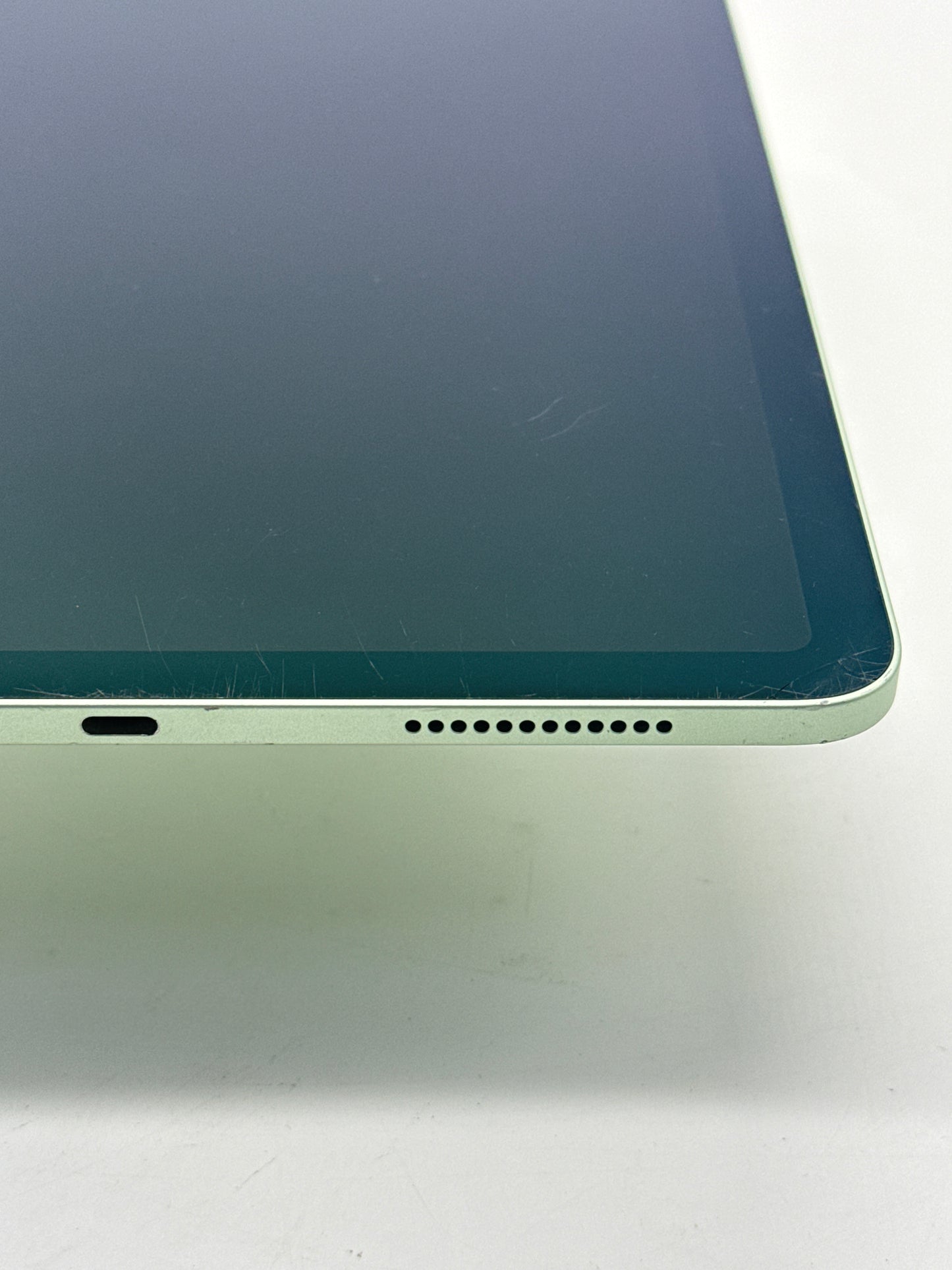 Apple iPad Air 4th Gen 64GB Wi-Fi Only Green A2316 MYFR2LL/A Cracked Screen