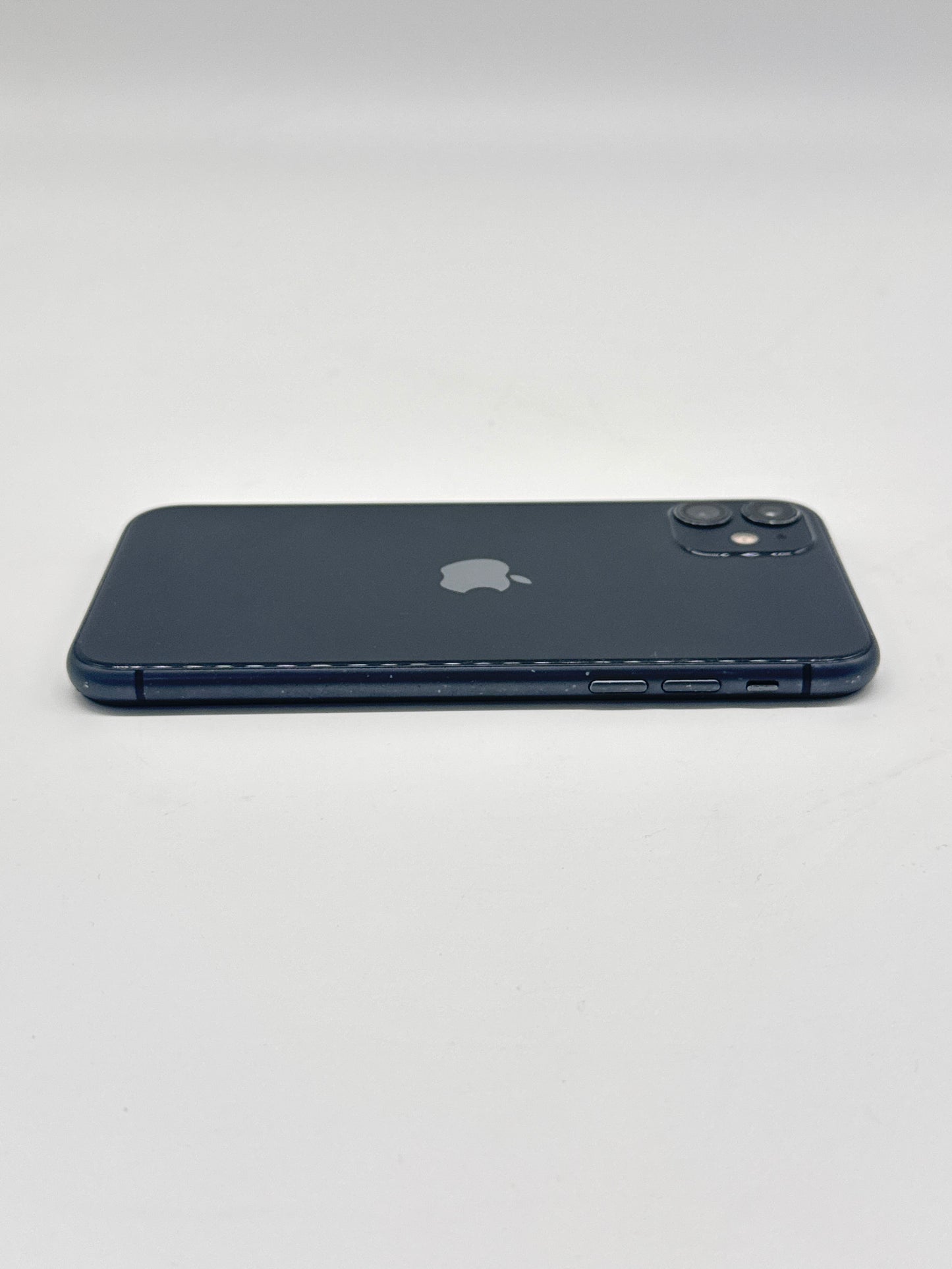 Unlocked Apple iPhone 11 64GB A2111 MWK02LL/A READ