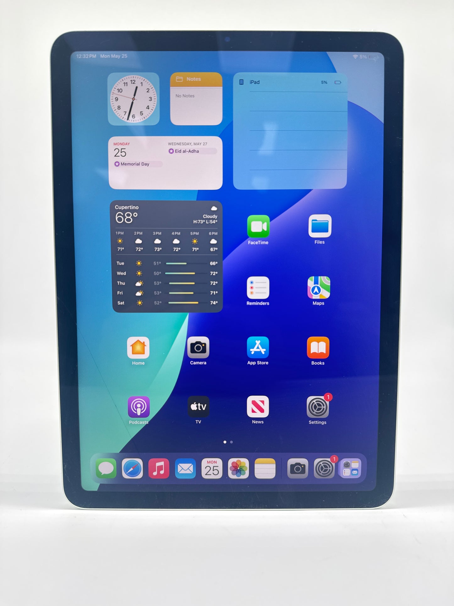 Apple iPad Air 4th Gen 64GB Wi-Fi Only Green A2316 MYFR2LL/A Cracked Screen