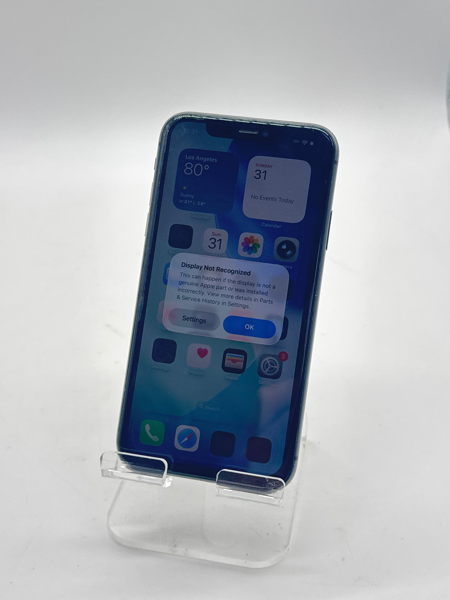 Unlocked Apple iPhone 11 64GB A2111 MWK02LL/A READ