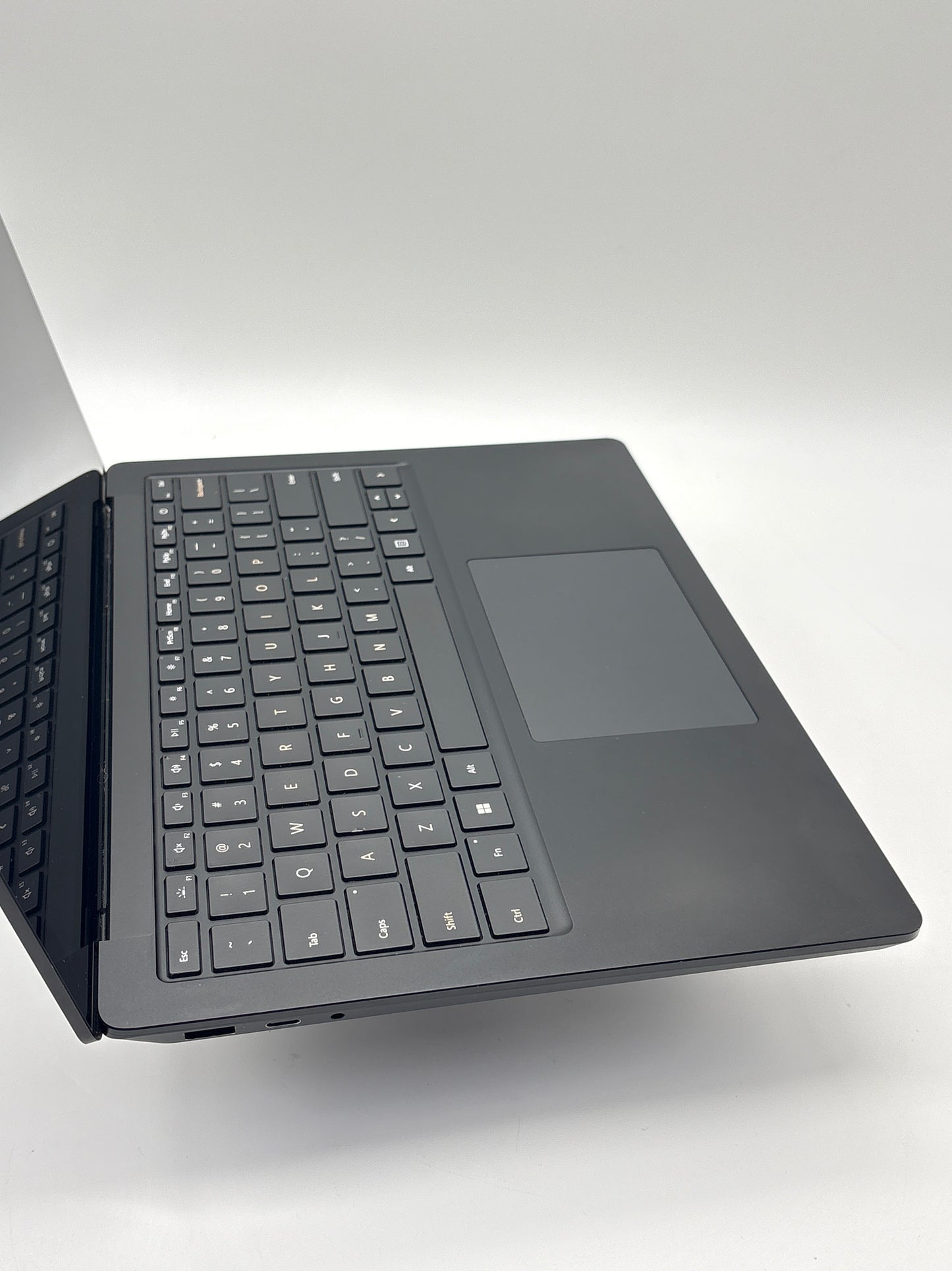 Microsoft Surface Laptop 4 13" Touch i7-1185G7 16GB RAM 256GB SSD — Model: 1951