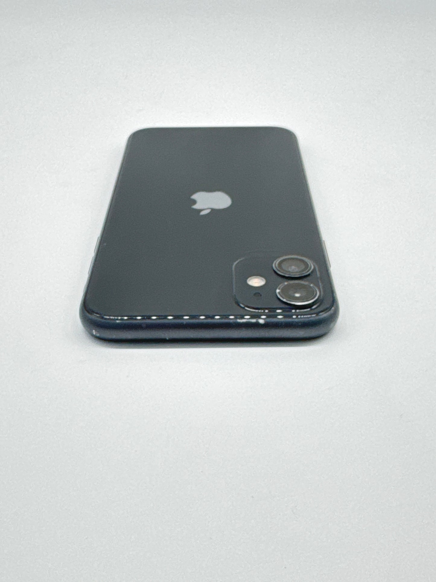 Unlocked Apple iPhone 11 64GB A2111 MWK02LL/A READ