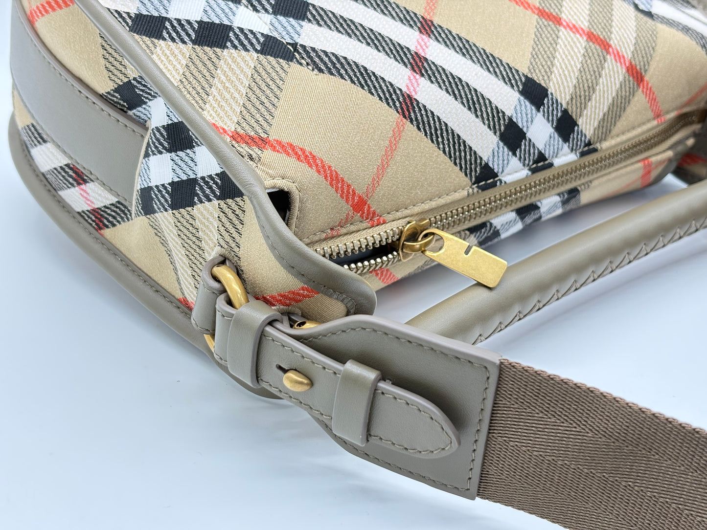 Burberry Small B Clip Messenger Shoulder Bag Sand New Without Tags
