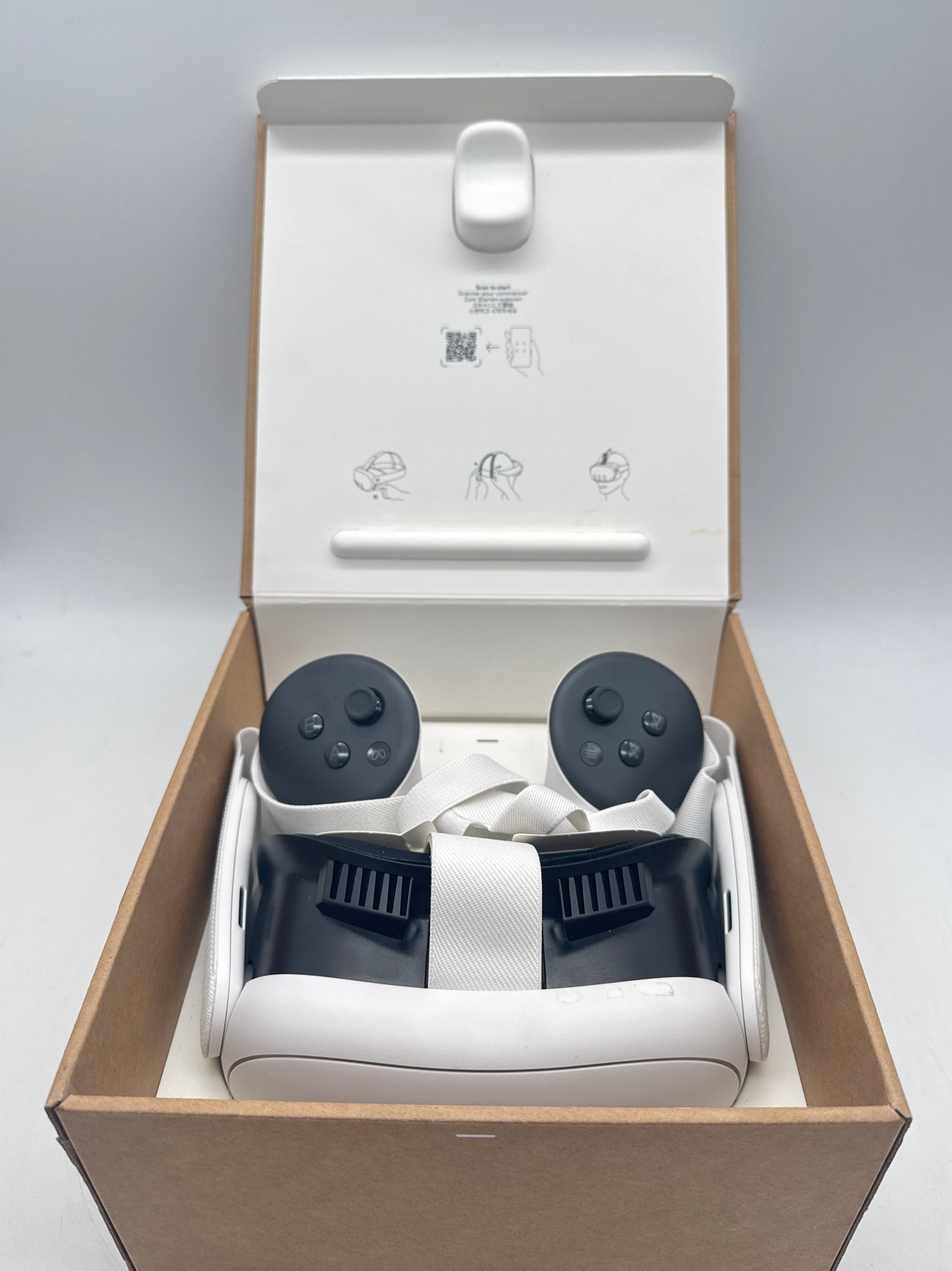 Meta Quest 3 S3A 512GB VR Headset White w/ Controllers Box Used Grade A